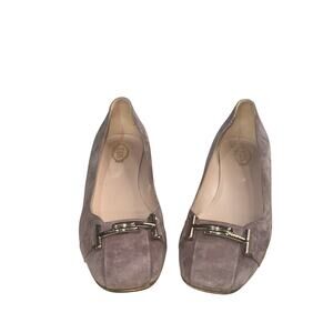 Tod's suede short heel in good condition size euro 40
